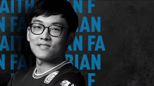 然年仅21 然年仅21