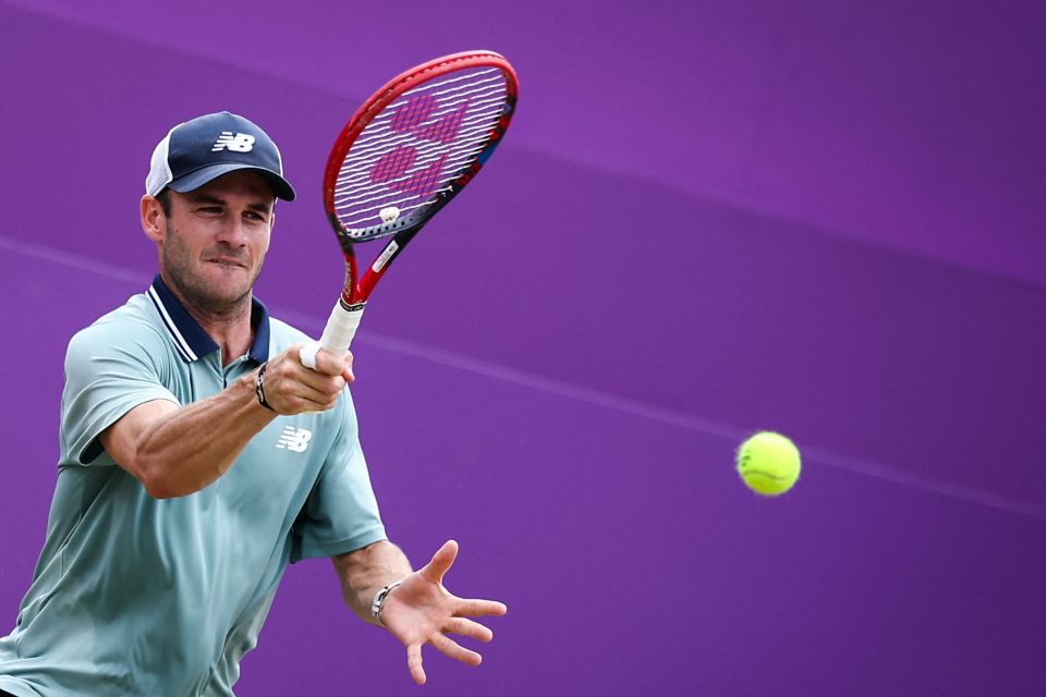 既是战术执 既是战术执