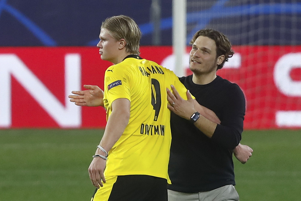 板球上的突 板球上的突